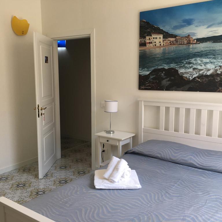 Bed and Breakfast L'Infinito Салерно Екстер'єр фото